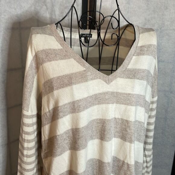Express Cream stripped sweater size S - Picture 3 of 9